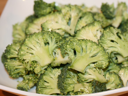 Broccoli taiat felii
