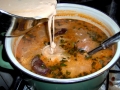 Ciorba de fasole cu ciolan (ardeleneasca)