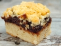 Prajitura cu nuca si dulceata