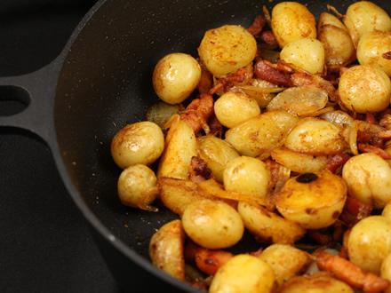 Reteta Cartofi cu ceapa si bacon