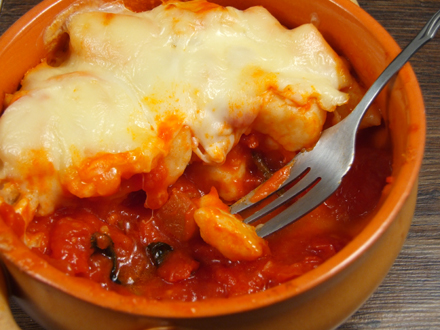 Gnocchi cu sos de rosii si mozzarella
