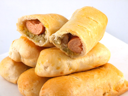 Hot-dog cu varza murata