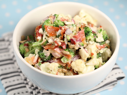 Salata de broccoli si conopida