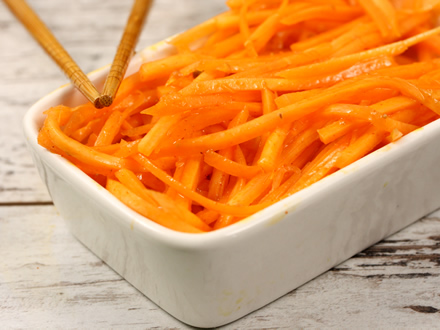 Salata de morcovi marinati