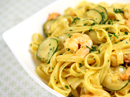 Tagliatelle cu creveti si dovlecei
