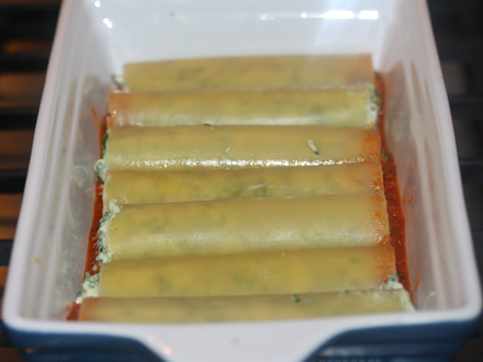 Cannelloni umpluti in tava