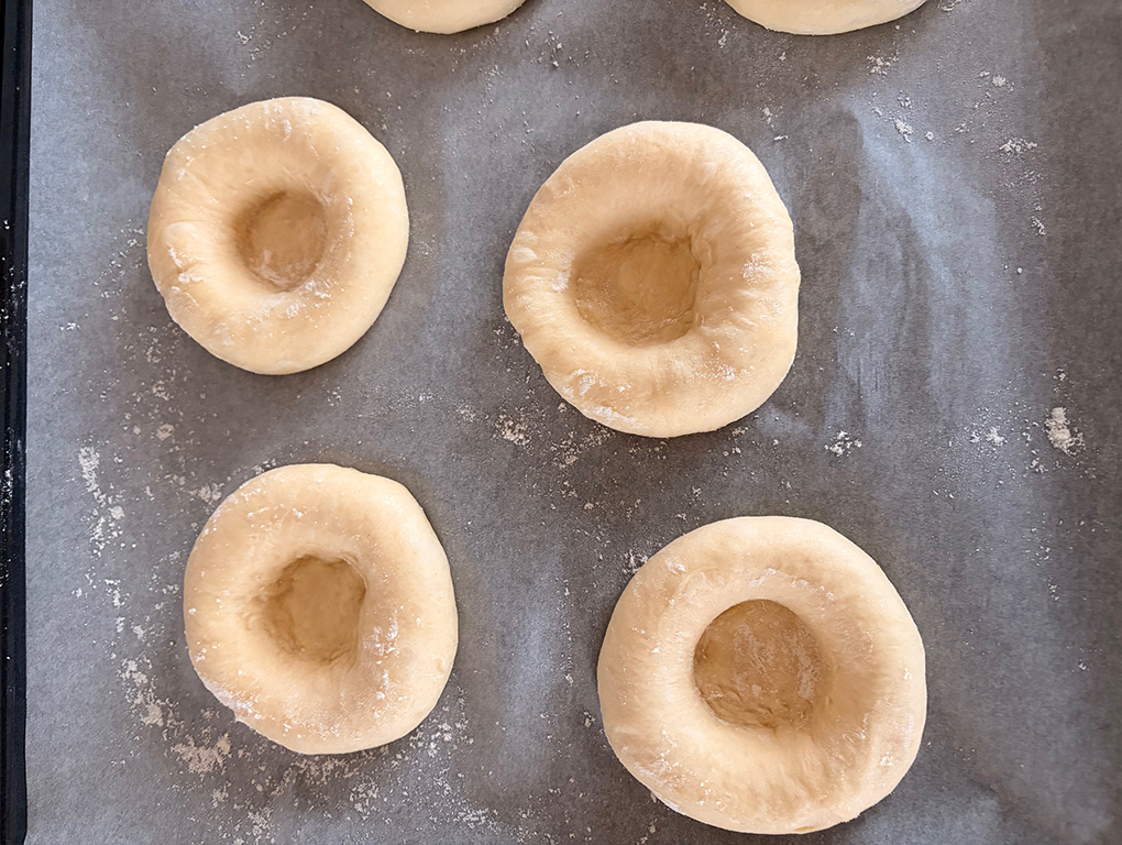 Chiflele cu crater in mijloc