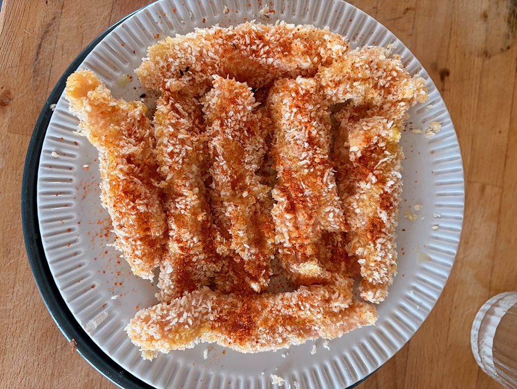 Fasiile de pui date prin pesmet si presarate cu shichimi togarasi
