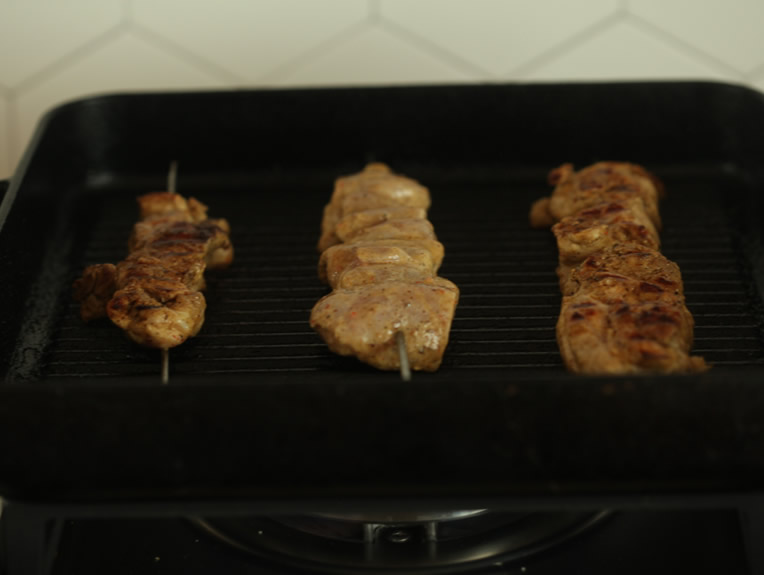 Prajim frigaruile in tigaia grill