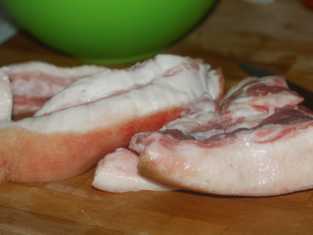 Slanina proaspata