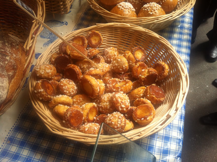 Chouquettes in piata