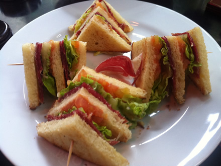 Sandwich cu jamon Iberico la Da Rosa