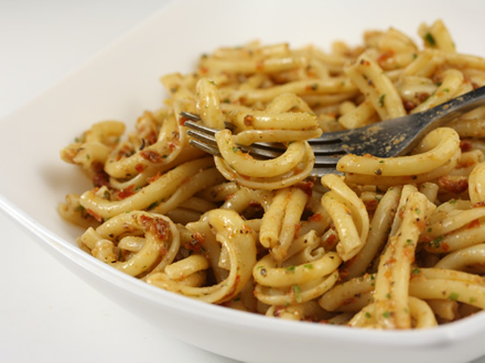 Paste cu pesto rosso