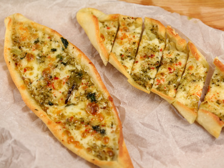 Pide Cu Broccoli