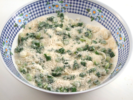 Amestecul de ceapa verde cu parmezan