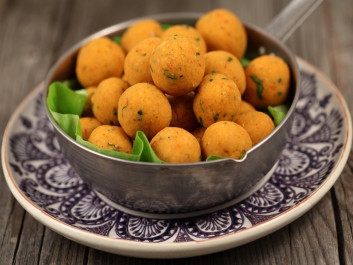 Alb&oacute;ndigas de lentejas rojas y bulgur