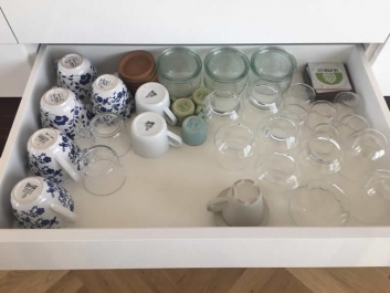 Die beste Aufbewahrungsloesung fuer Glaeser und Tassen