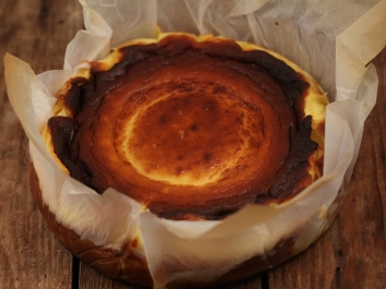 Spanish La Vi&ntilde;a Cheesecake