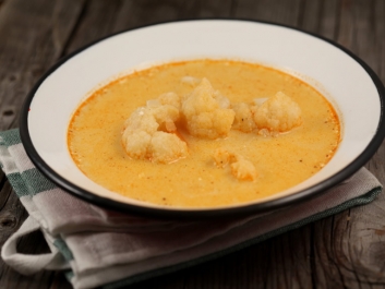 Sopa agria de coliflor