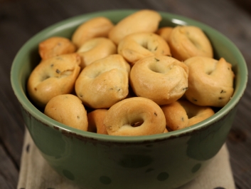 Wei&szlig;wein-Kringel (Taralli)