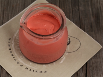 Crema de ruibarbo