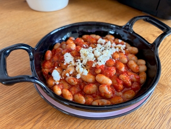 Beans in Tomato Sauce - Greek Appetizer