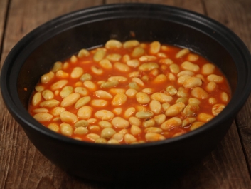 Fresh Beans in Tomato Sauce (Loubia)