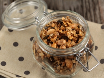 Granola con semillas y miel