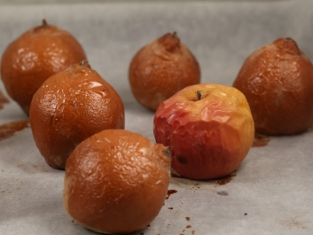 Baked Quinces and Apples
