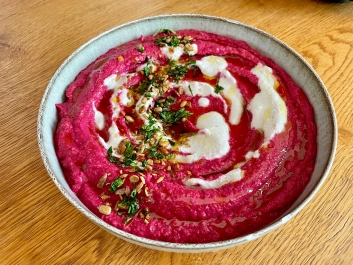 Hummus de remolacha