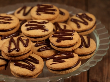 Galletas rellenas de chocolate y caramelo (Islere)