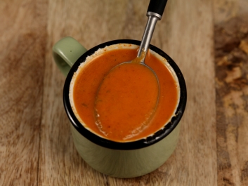 Mujdei (Romanian Garlic Sauce)