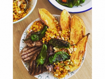 Solomillo de ternera con salsa de ma&iacute;z y boniatos