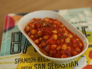 Garbanzos con tomate