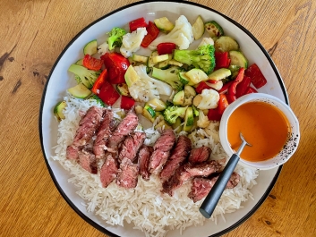 Ropog&oacute;s z&ouml;lds&eacute;gek thai st&iacute;lus&uacute; sz&oacute;sszal