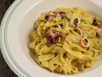 Pasta con calamares