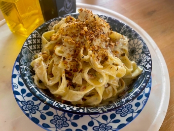 Pasta mit Ricotta, Salbei und Waln&uuml;ssen