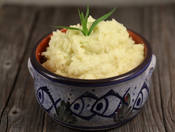 Pur&eacute; de patatas con aceite de oliva y estrag&oacute;n