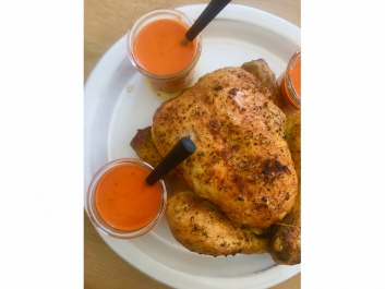 Ofenh&auml;hnchen mit cremiger Gem&uuml;seso&szlig;e
