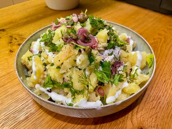 Ensalada de Patatas con Crema de Ricotta y Feta