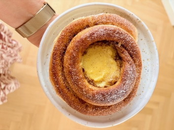Solboller - Norwegian Sun Buns with Cinnamon and Vanilla Cream