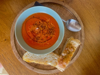 Cremige Tomatensuppe im Air Fryer