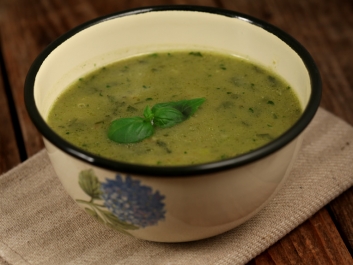 Sopa de calabac&iacute;n