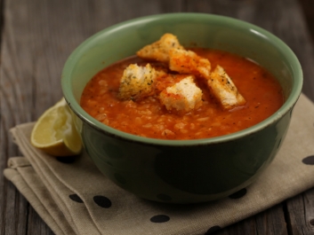 Sopa de lentejas rojas