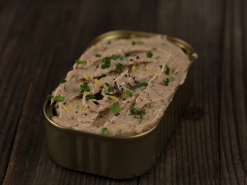 Mantequilla con sardinas
