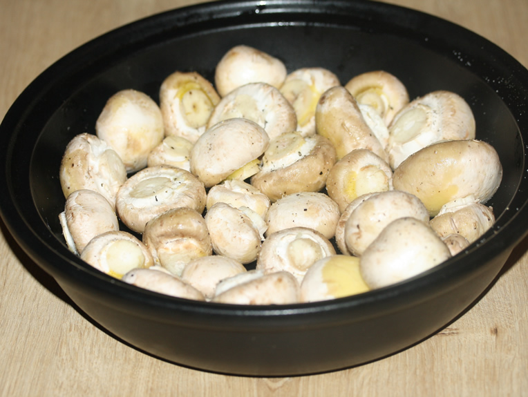 Ciuperci cu usturoi la cuptor