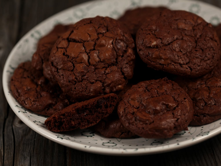 Cookies de ciocolata cu nuca