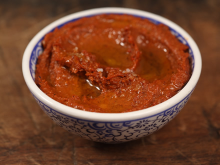 Reteta Muhammara, pasta de ardei si nuca