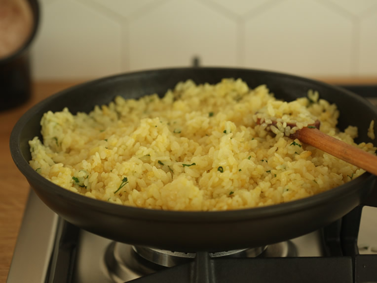 Orez cu curry si morcovi