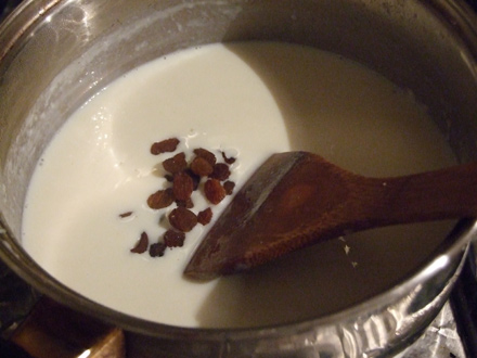 Orez cu lapte (Budinca de orez) - Adaugam stafidele